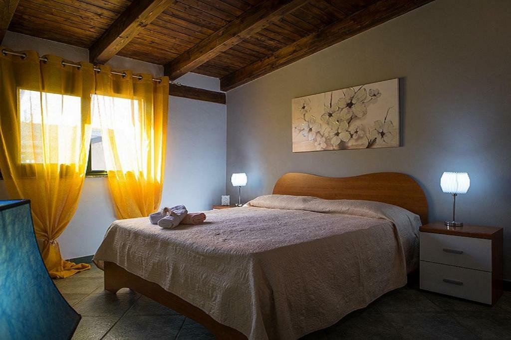 Casa Vacanze Fede Санто Стефано ди Камастра Екстериор снимка