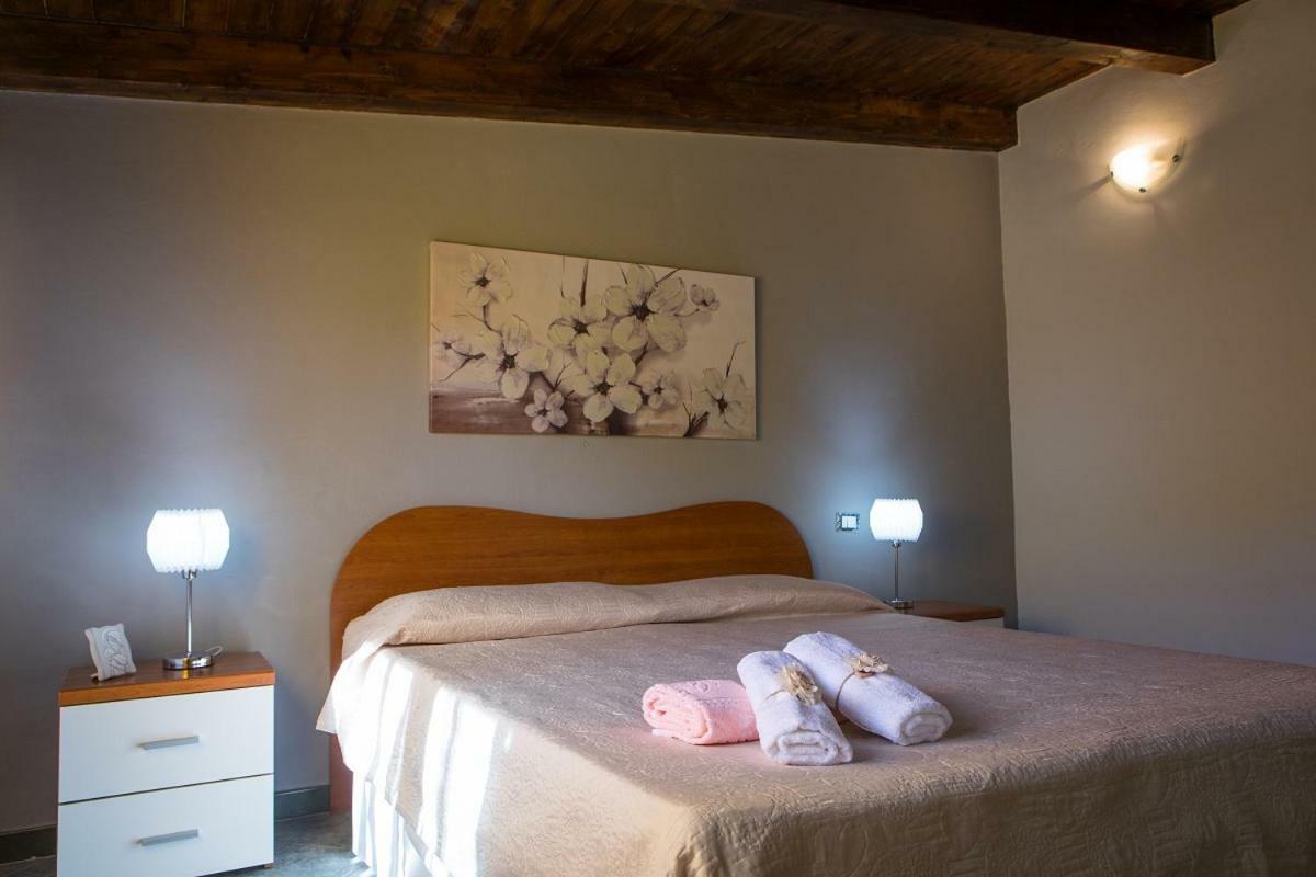 Casa Vacanze Fede Санто Стефано ди Камастра Екстериор снимка